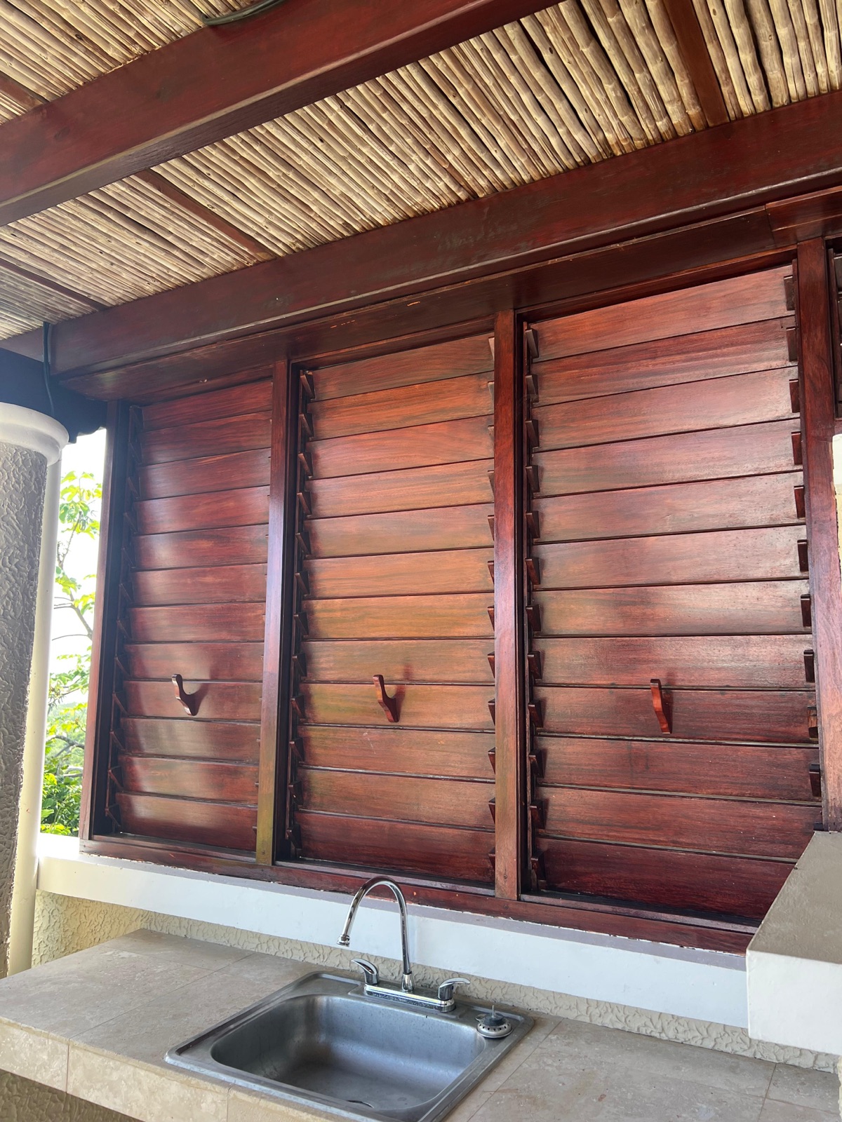 Casa Blue Channel